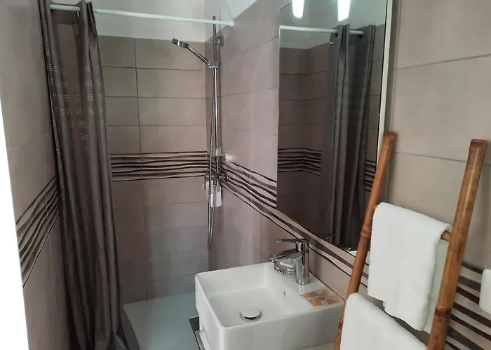 Les Jardins De Santa Giulia - Charmante Dhte Gasthuis 3*