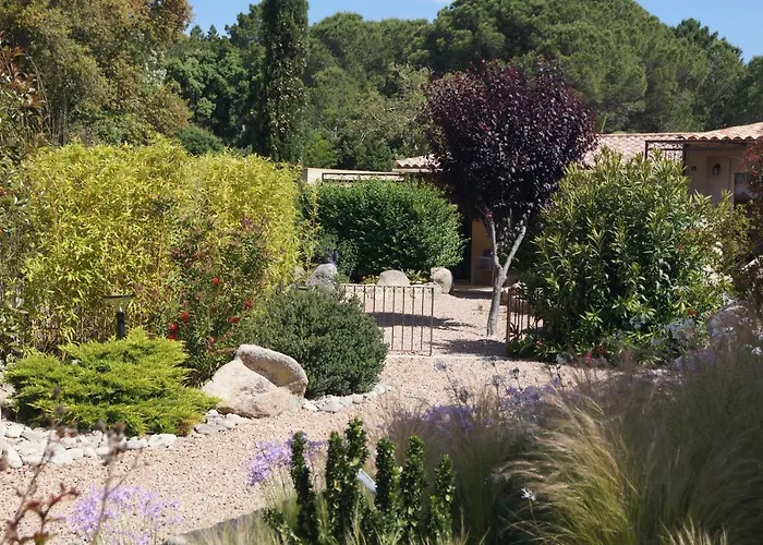 Les Jardins De Santa Giulia - Charmante Dhte 3* 포르토베쉬오